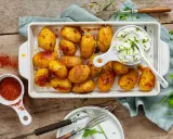 Herzhafte Kartoffeln aus dem Ofen mit Kräuterquark – ein tolles Gericht für Rezepte mit Kartoffeln als Hauptspeise.