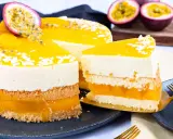Eine saftige Pfirsich Maracuja Torte mit fruchtiger Geleeschicht, cremiger Mousse und frischen Früchten. Ein Genuss für Augen und Gaumen!