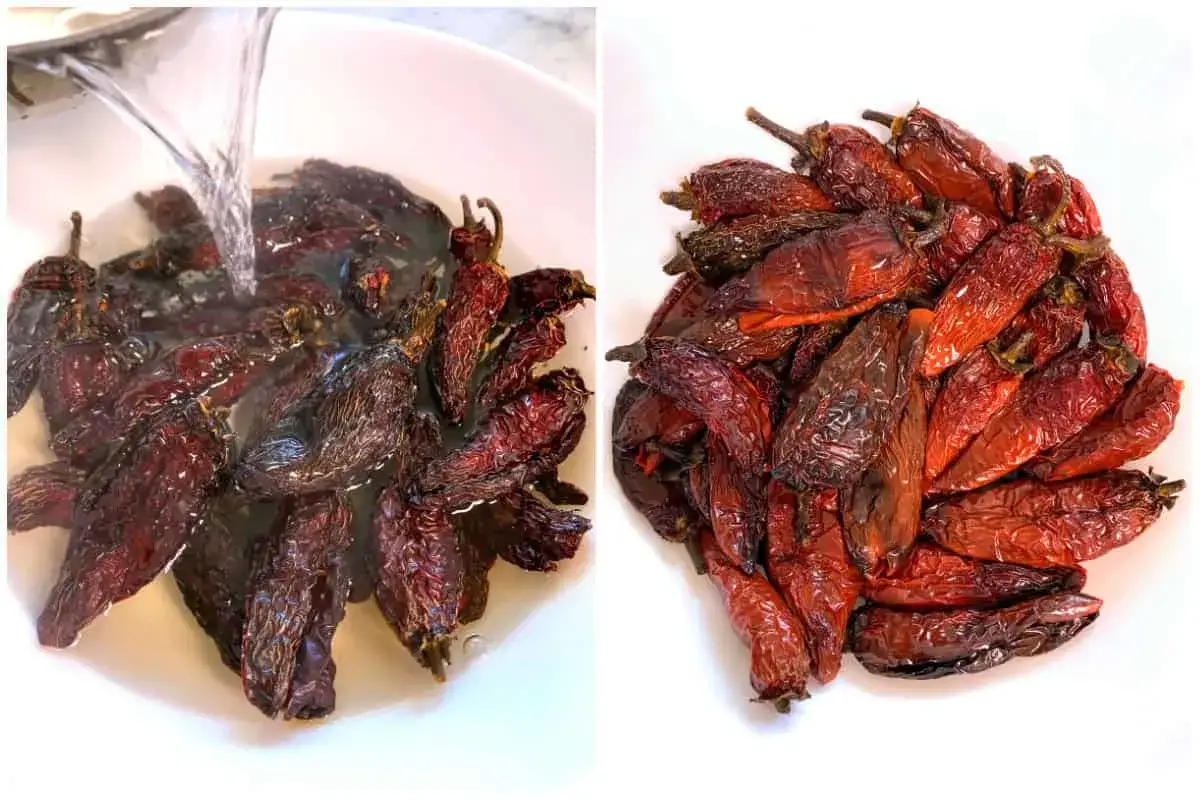 Getrocknete Chilis werden eingeweicht, um sie f&uuml;r die Zubereitung von Chipotle-Sauce vorzubereiten.